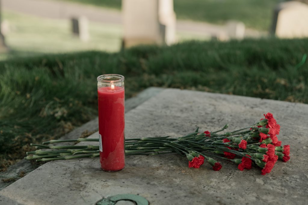 Exploring Memorial Options : Beyond Traditional Burials